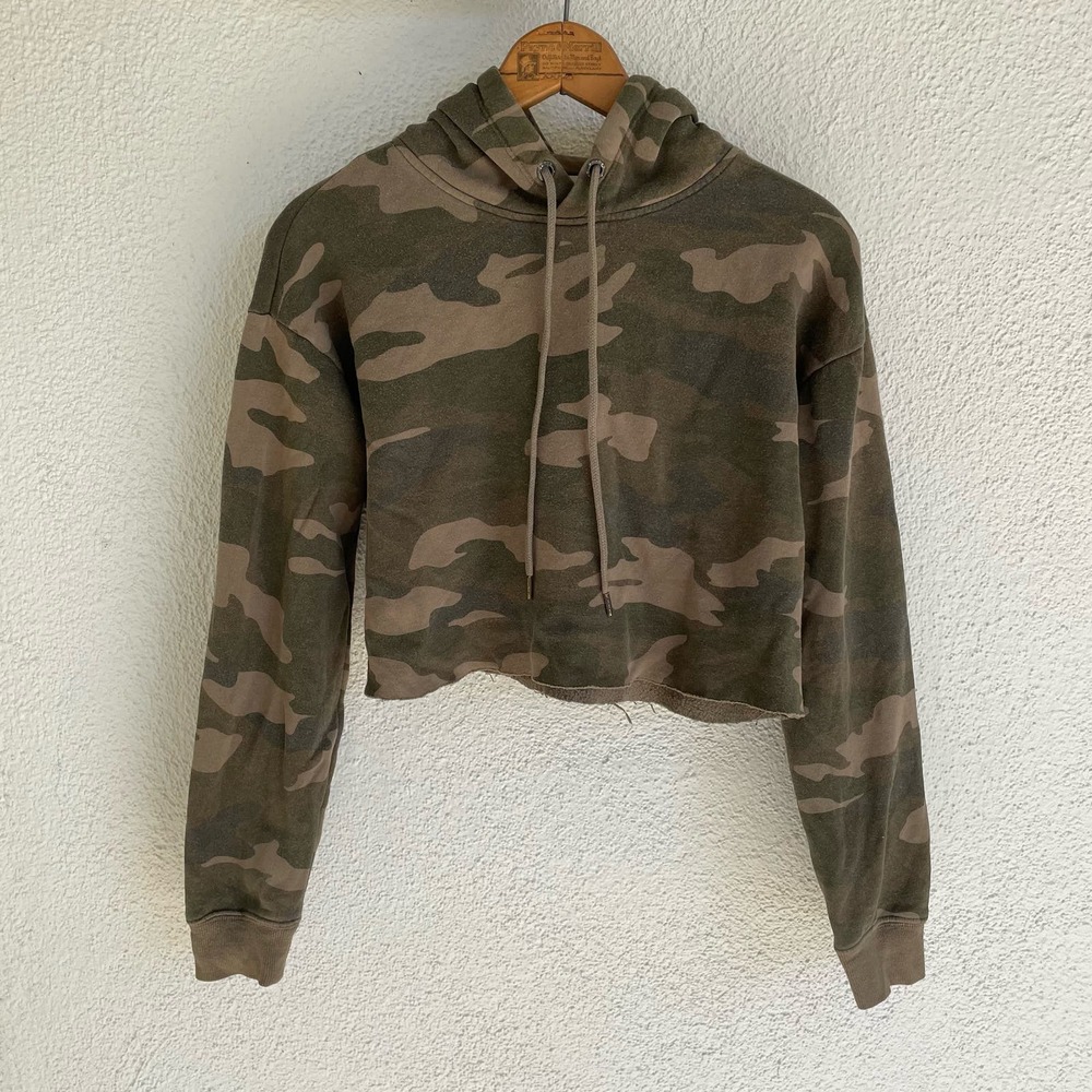 Cropped Camo hoodie by Garage
